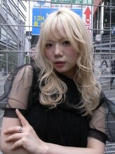 ポイントファイブバイソレイユ 豊橋駅前大通店(.5 by SOLEIL)&nbsp;ロング韓国ホワイトミルクティーベージュドーリーウェーブ