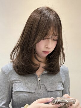 ザックラフィネ(ZACC raffine) ミディアムレイヤー/ココアブラウン/前髪カット/透明感カラー