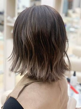 グランシュ 青葉台店(GranCieux) 切りっぱなしボブ グレージュ
