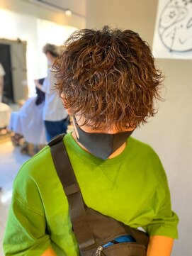 アイズ 海老名(AIZU) 波巻きスパイラルパーマツイストスパイラルパーマメンズマッシュ