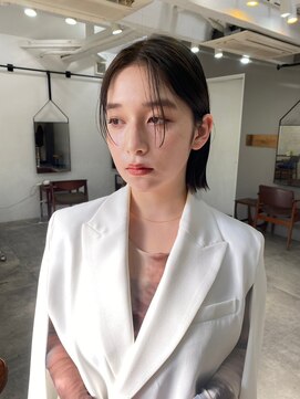 ユイル(Uil) 似合わせ小顔カット20代30代40代デザインカラー