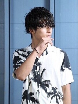 グロウ 丸の内(GLOW) ツイストスパイラル