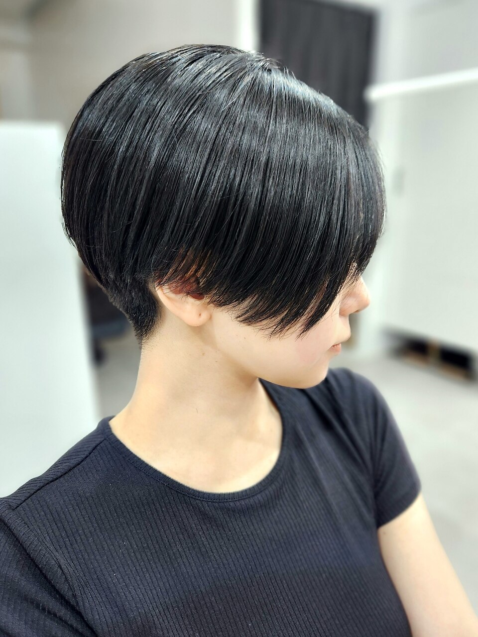 ハンサムショート/刈り上げショート/オフブラック：L184109243