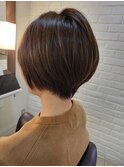 耳かけショートボブ　絶壁解消ヘア　クビレショート