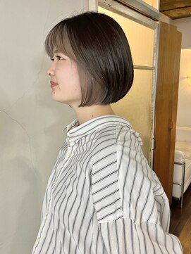 タヴィ(Tavi) インナーグレージュのボブスタイル/インナーカラー/ボブカット