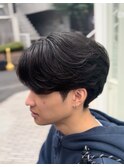 Haleブルーブラックニュアンスパーマスパイキーショートバーバー