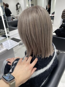 ノーム(NORME) ベージュカラー