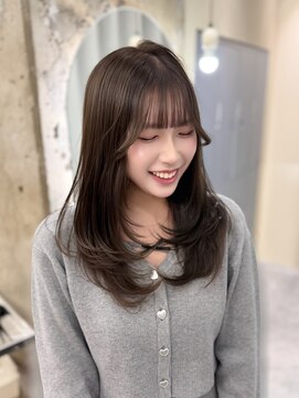 ジェム リット(GEM lit) 《LUNA》オリーブベージュ/ハイレイヤー/韓国ヘア/艶カラー