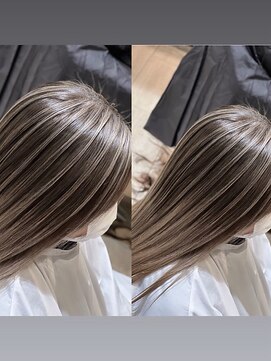 ライン(LYNE) 透明感/コントラストハイライト/ストレート