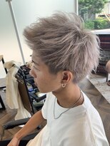 ステレオ ヘアデザイン 安城店(STEREO HAIR DESIGN) ホワイトベージュジェットモヒカン