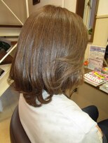 コアフィールフィス(COIFFURE fils)&nbsp;ハイトーンアッシュで白髪ぼかし