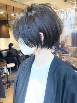 アヴァロン(AVALON) 《30代、40代》丸みとくびれショートボブ【大宮】