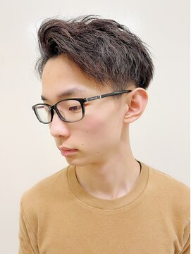 ヨシザワインク ハコザキ 水天宮前 日本橋人形町(YOSHIZAWA Inc.HAKOZAKI) かき上げツーブロック刈り上げショートスタイル