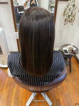 美容室 メザミー MESAMIES 20代30代40代シースルーバングストレート×ハイライト