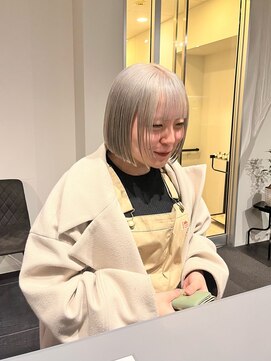 カフ(CAF) CAF FUKO ホワイトシルバー/姫カットボブ/大阪/心斎橋