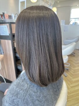 イーストハムアネーロ(EAST HAM anello) オリーブグレージュ/ミディアムボブ/ストレート