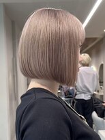 ソル ジングウマエ(SOL JINGUMAE)&nbsp;ミルクティーベージュダブルカラーインナーカラーショートボブ