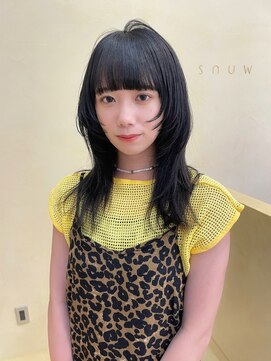 スニュウ(snuw) 【snuw mina】レイヤーカット/透明感カラー/伏見