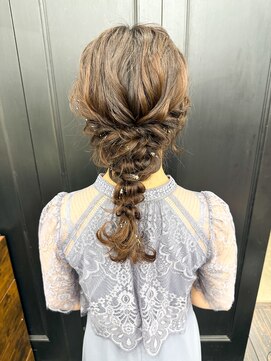 アンリ(Anli) 【Anli☆岩瀬萌】お呼ばれアレンジ あみおろし ヘアセット