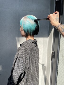 ヴァーディ オモテサンドウ(Vardy omotesando) roots/ルーツカラー ミニボブ