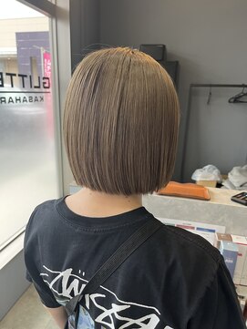 グリッター(GLITTER) ミルクティカラー　ボブ