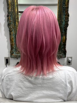 ルネラトーキョー(RUNERA TOKYO) ピンク×ミディアムウルフ