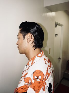 メリケンバーバーショップ トーキョー(MERICAN BARBERSHOP TYO) メンズカットバーバースタイルスパイキーショートフェードボウズ