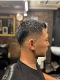 MEN'Sスキンフェードバーバースタイル