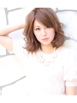 アリュールヘアー ルーチェ(ALLURE hair luce) 【ALLURE】ハンサムロブヘア×ミルクベージュ