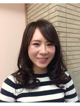 ハナイ ヘアーデザイン(HANAI hair design) ネイビーベージュ×コーラルピンクカラー