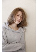 外ハネミディ タンバルモリセンターパートなとろみグレージュ