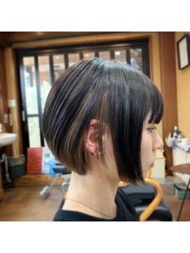 ヘア ロココ(hair LOCOCO) 前下がりインナーカラーボブ