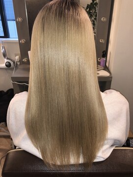 アールサロン アオヤマ(Rr SALON AOYAMA) プラチナR.HASストレート