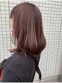 ピンクベージュ