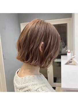 フランチェスカドット(francesca.) ミルクティーベージュ×切りっぱなしボブ【竹中慎治】梅田