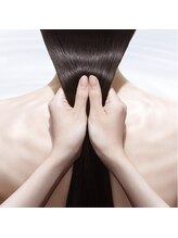 水道水による日々の蓄積、髪表面の金属イオン・カルシウムイオンの除去【表面ピーリング・深層デトックス】