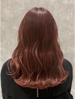 キイロ(KiiRO)の写真/【オシャレ女子必見】Kiiroならではのヘアカラー◎艶・透明感のあるカラーで、周りと差がつくスタイルに★