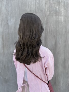 チョビー(Chobii) 前髪パーマレイヤーロングアッシュカラーグレーベージュy9