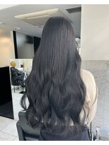 グレージュマチルダボブインナーグレージュ 前髪ブルーブラック