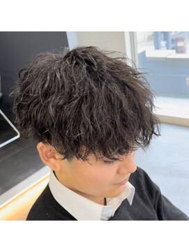 バース バイ ハピネス(BIRTH by happiness) 縦落ちツイストスパイラルマッシュ