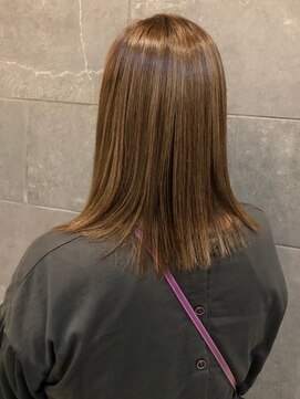 ディスコネクト(DISCO-N-NECT) 髪質改善トリートメント　ストレート　ブラウンカラー　ツヤ髪