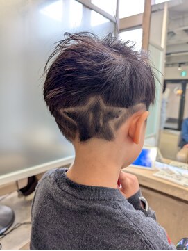 アース 菊名店(HAIR&MAKE EARTH) スターを取った少年