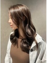 リア(Li'a)&nbsp;ハイライト＋ナチュラル＋透明感カラー