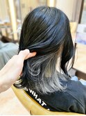ホワイトアッシュ×インナーカラー/ハイトーンカラー