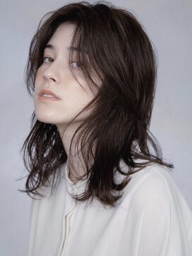 ドゥーア 代官山(Door) #ミディアムパーマ#シルバーカラー#かき上げヘア◎30代40代50代