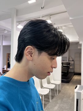 オーシャントーキョー ウエスト 心斎橋(OCEAN TOKYO WEST) 韓国ヘアカルマパーマカルマバングセンターパート黒髪ウルフ