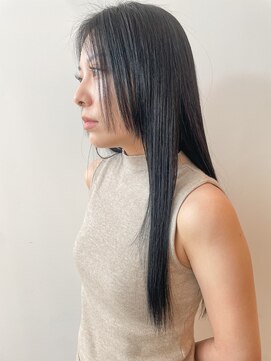 スノッブアーティ(SNOB ARTY) 黒髪ロングストレート段カットステップカット広島市美容院