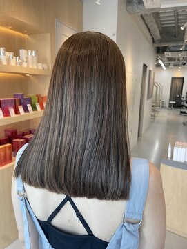 シダ(sida SAIIN) 20代ミディアムアッシュベージュ