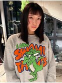 ぱつっとワイド目のオン眉ロブ