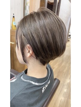 ララ(LALA) ハイライト、ショート、グレージュ